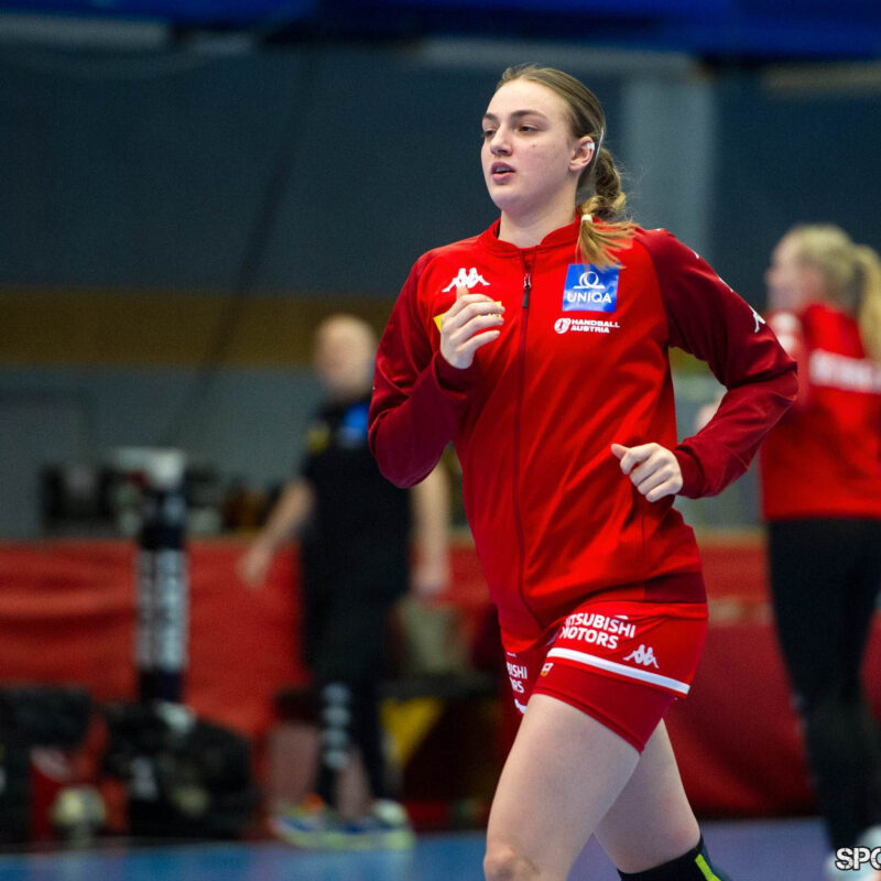 Kosovo - Oesterreich. Bild zeigt Nina Neidhart