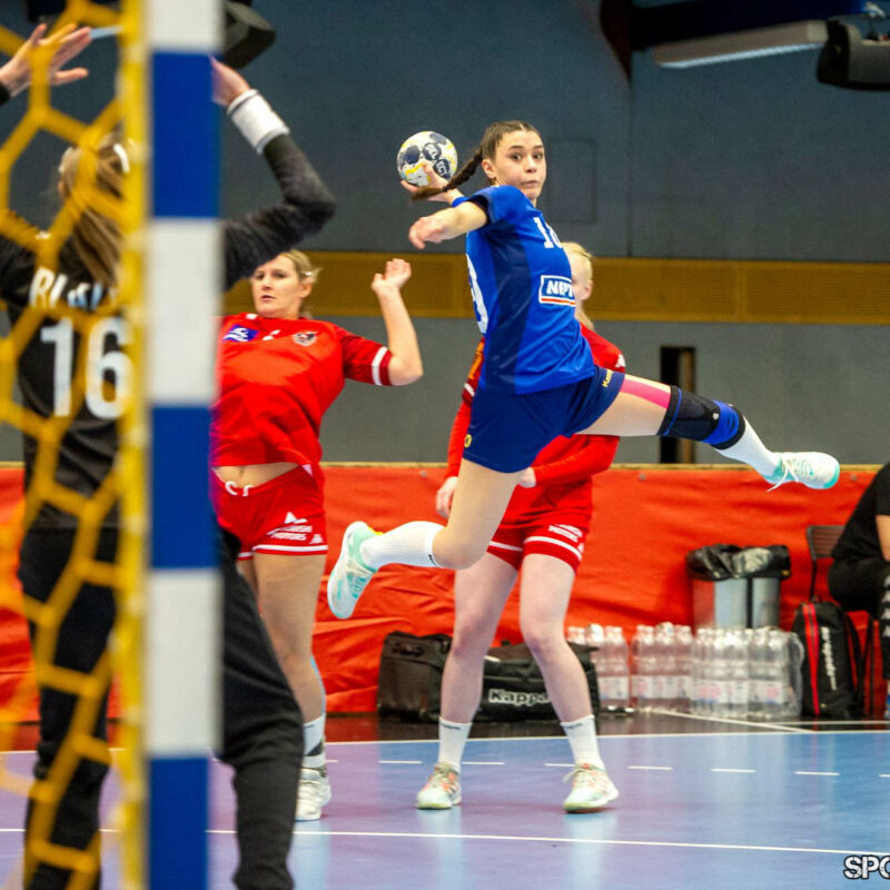 Kosovo - Oesterreich. Bild zeigt Fitore Aliu