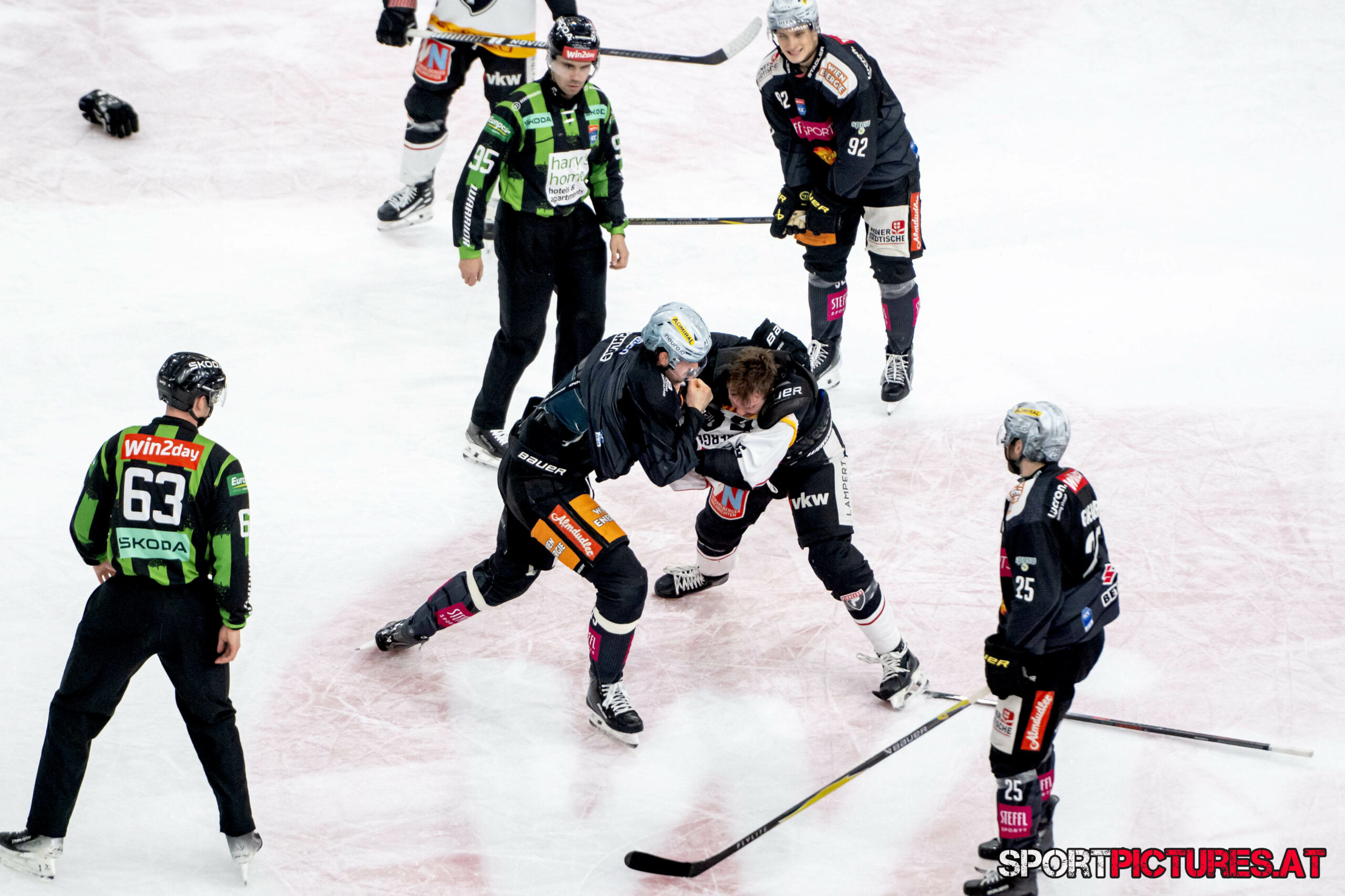 Vienna Capitals – HC Innsbruck